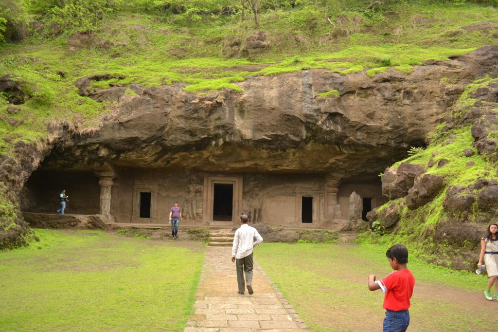 Elephanta_Caves_in_Elephanta_Island_in_Maharashtra