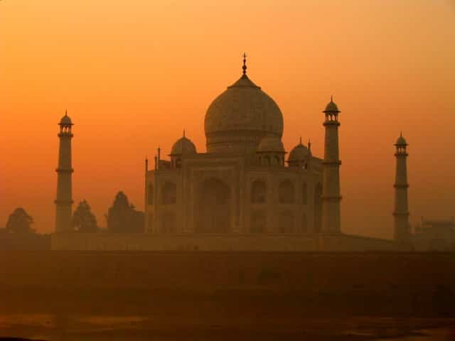 Taj_Mahal_in_India_Wikipedia