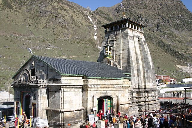 640px-Kedarnath_Temple photo courtesy of wikimedia
