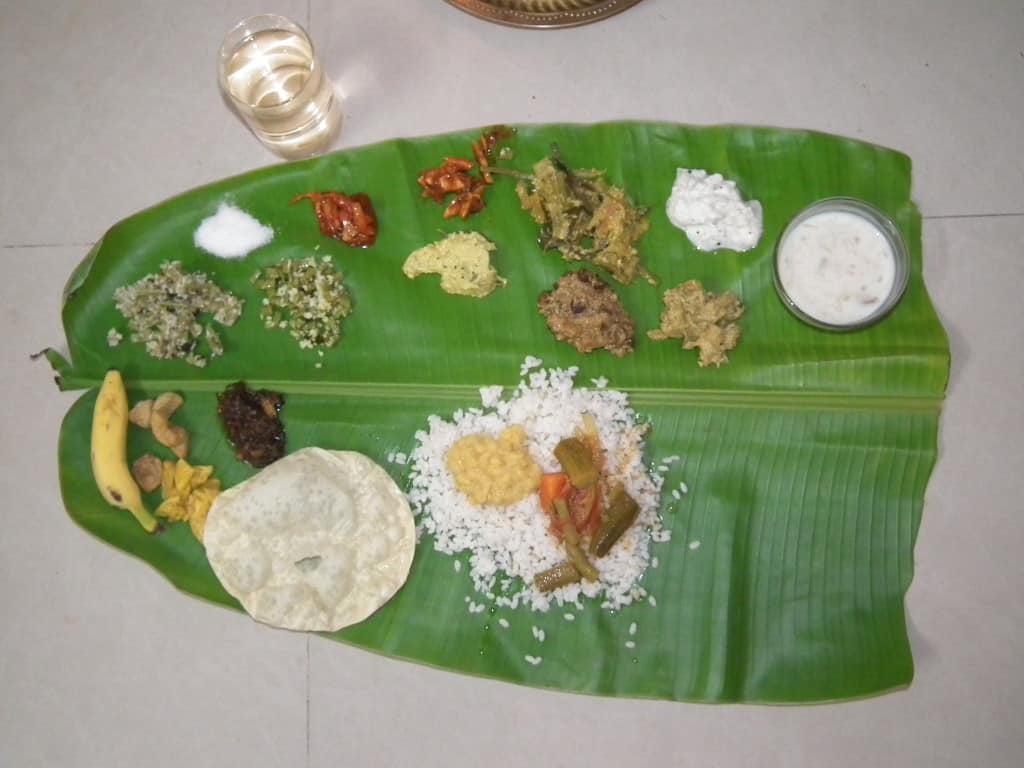 onam_sadya_the_onam_feast_snap_4970-copyby-rameshng-own-work-cc-by-sa-3-0-http-creativecommons-orglicensesby-sa3-0-via-wikimedia-commons